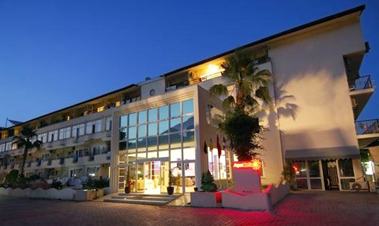 Aqua Bella Beach Hotel